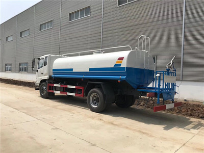 KS天錦灑水車(chē)價(jià)格解析與環(huán)衛(wèi)車(chē)選購(gòu)指南